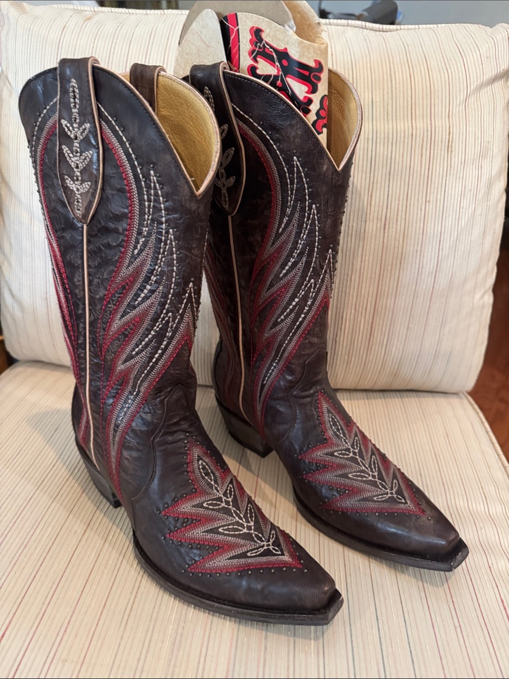 Old Gringo women’s 8-1/2 western Boots with Red Flame stitch